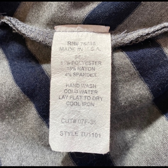 Oversized Pullover V Neck Striped Hi/Low Boxy Tee Small - Picture 8 of 8